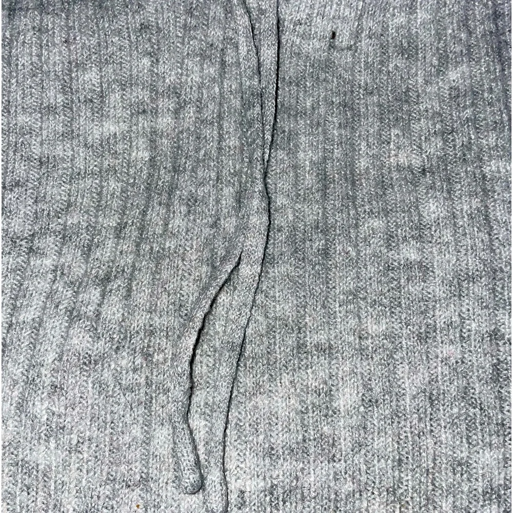 Sweater - Picture 3 of 3